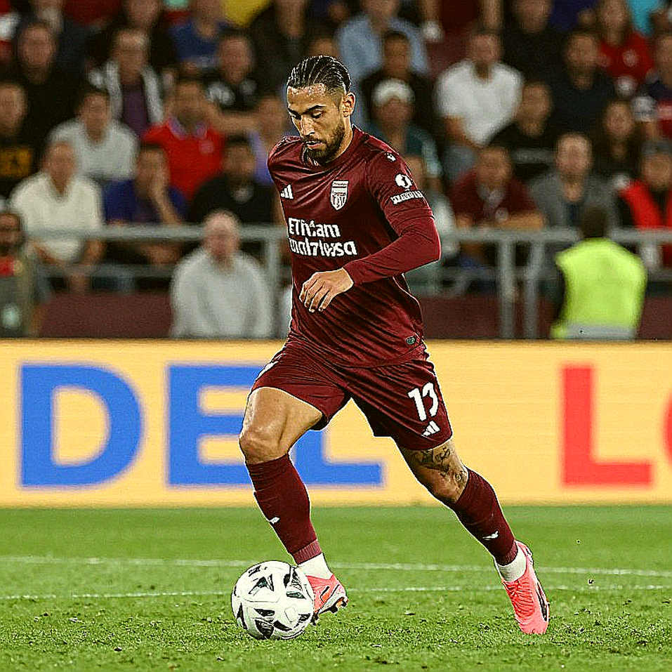 César Huerta và bản danh sách đầu tiên của Márquez: Pumas chờ một cái tên