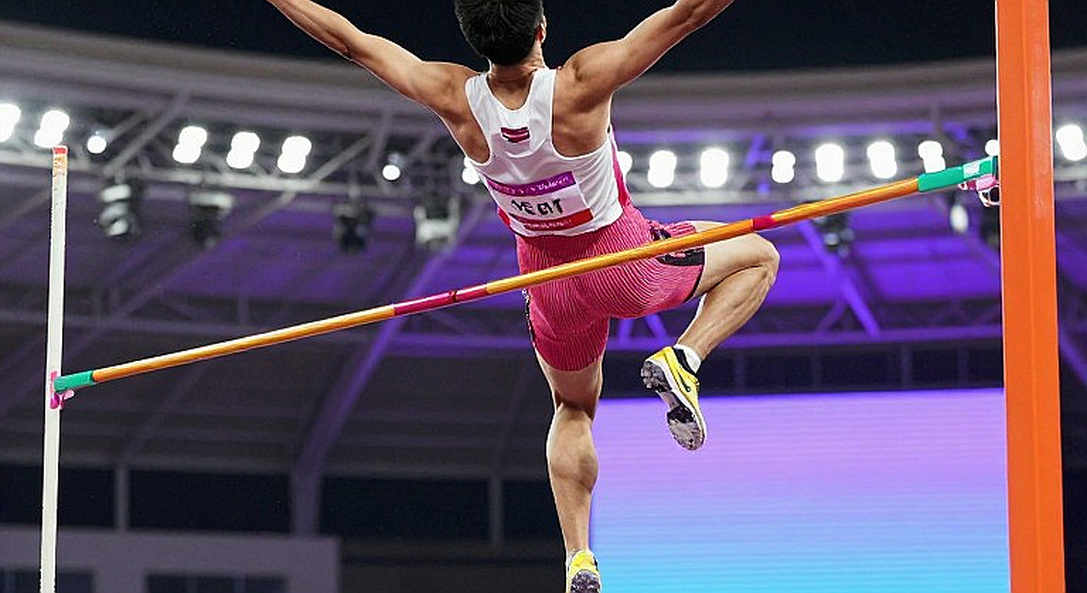 Cởi bỏ chiếc áo bạc: Bednarek và cú đúp Budapest mở đường tới vinh quang Olympic