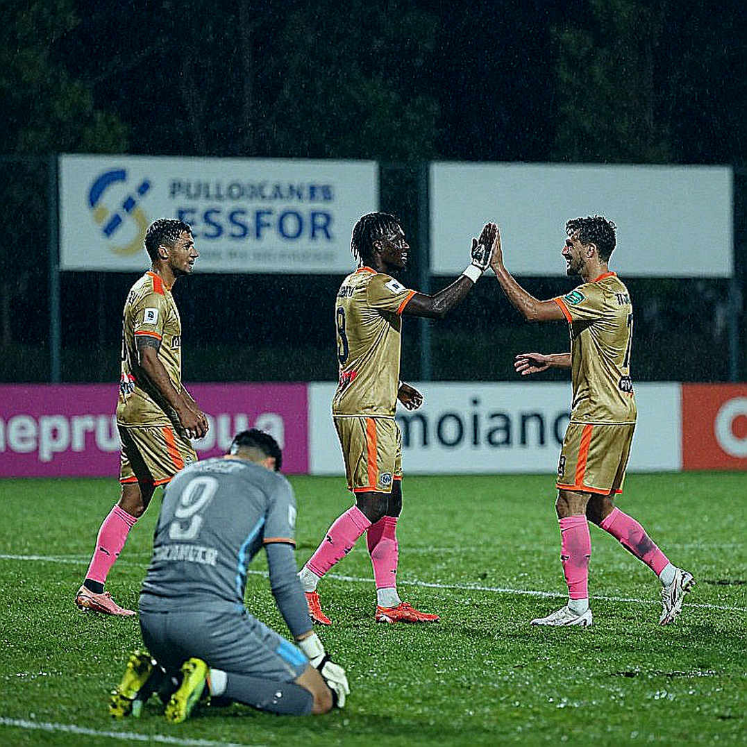 Việt Nam U15 ở Azerbaijan: bốn thay đổi luật và bài toán chưa có dữ liệu