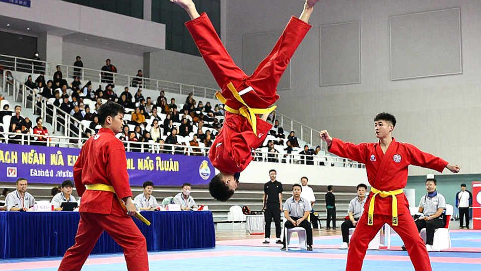 Ẩu đả ở họp báo RAF: Tsarukyan, Danis và bài toán lệch chuẩn trước giờ đấu