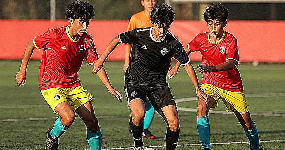 V.League: Cuộc đua ngoại binh, dòng tiền và những bản hợp đồng không nằm trên giấy