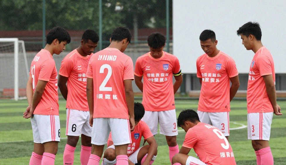 Ba lần màn hình sáng ở Bình Dương: Trần Ngọc Nho, VAR và mười lăm phút bị bỏ quên