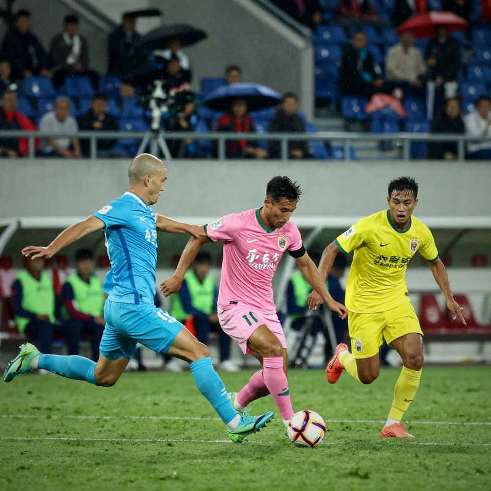 Bên trong thị trường chuyển nhượng V.League: Bản đồ quyền lực và những sợi dây vô hình
